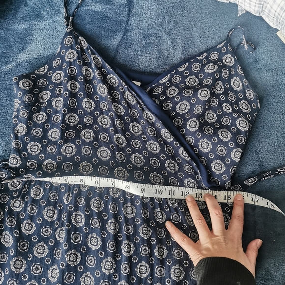 Chic Blue Patterned Dress - Picture 7 of 9